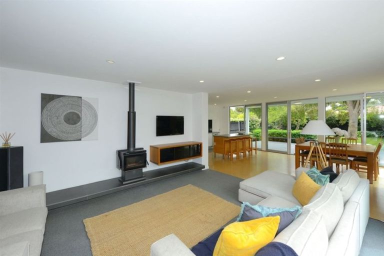 Photo of property in 11 Stenness Avenue, Somerfield, Christchurch, 8024