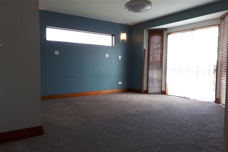 Photo of property in 10 Merewhira Road, Paremoremo, Albany, 0793