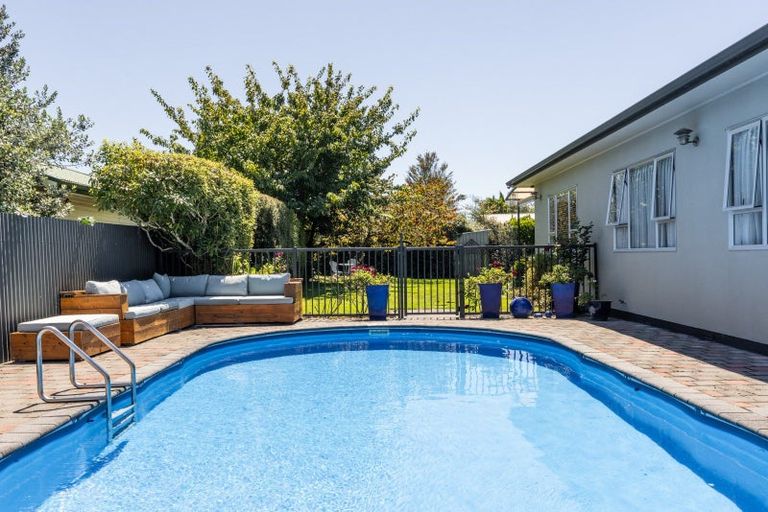 Photo of property in 9 Devon Street, Taradale, Napier, 4112