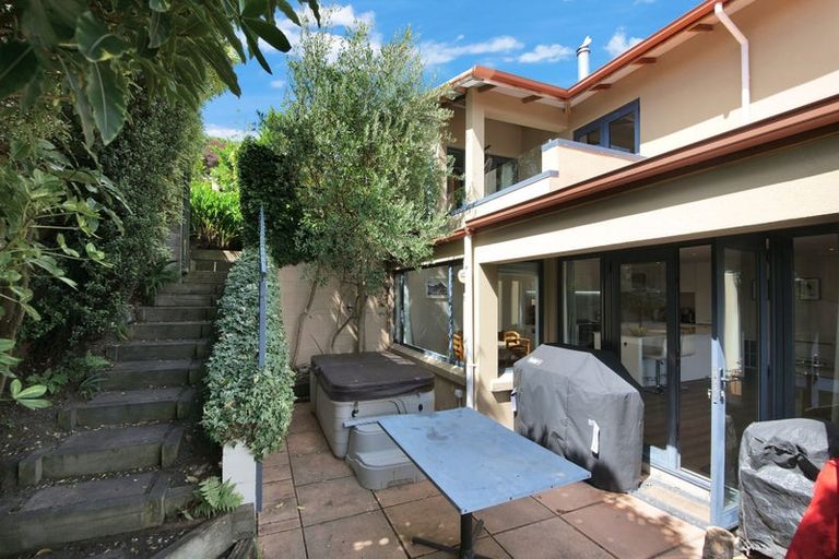 Photo of property in 20 Lucknow Place, Cashmere, Christchurch, 8022