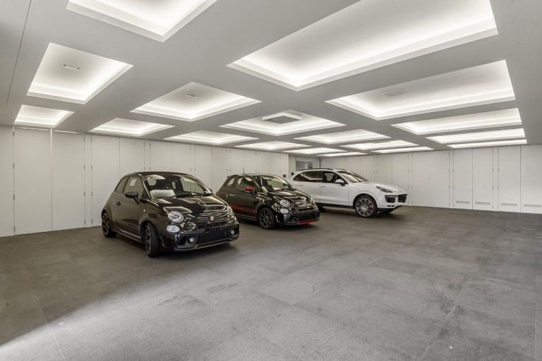 Photo of property in 21 Stanley Point Road, Stanley Point, Auckland, 0624