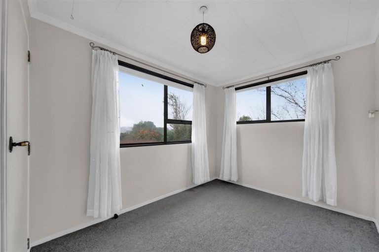 Photo of property in 5a La Salle Drive, Westown, New Plymouth, 4310