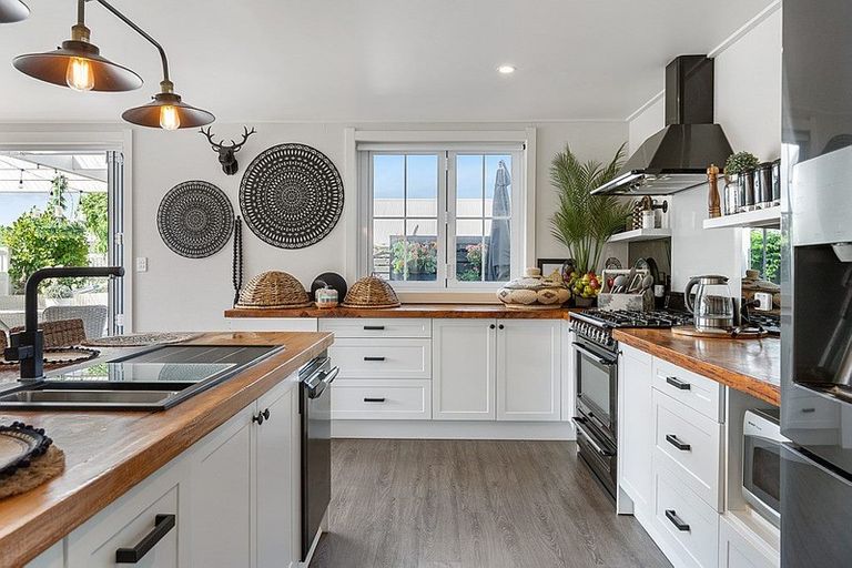 Photo of property in 43 Ocean Breeze Drive, Waihi Beach, 3611