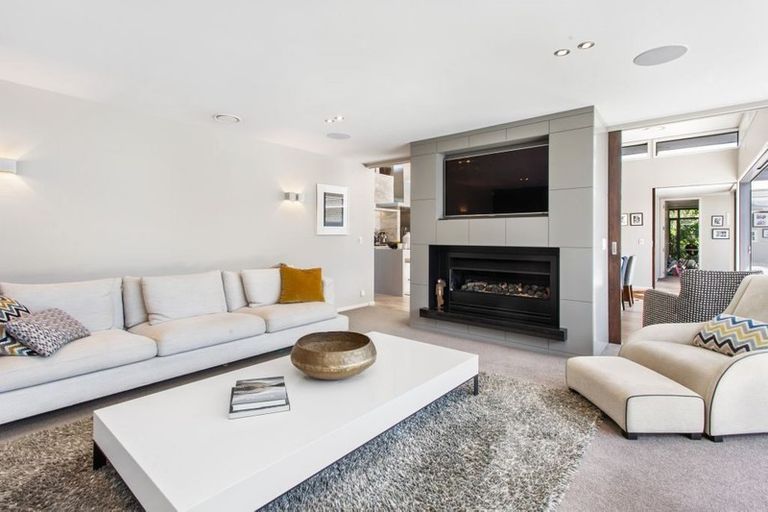 Photo of property in 455 Sawyers Arms Road, Harewood, Christchurch, 8051