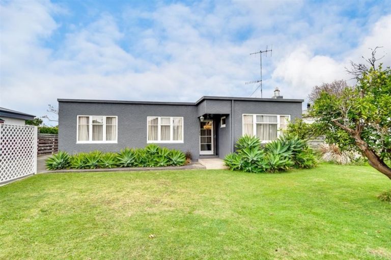 Photo of property in 11 Tripoli Street, Onekawa, Napier, 4110