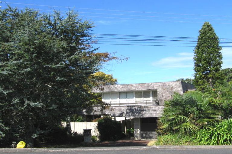 Photo of property in 28 Rock Isle Road, Torbay, Auckland, 0630