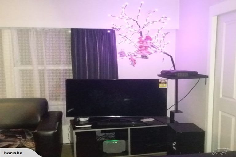 Photo of property in 1/35 Wallace Road, Papatoetoe, Auckland, 2025