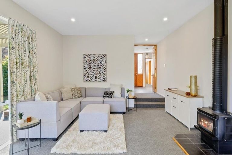 Photo of property in 16 Herbs Place, Cashmere, Christchurch, 8022