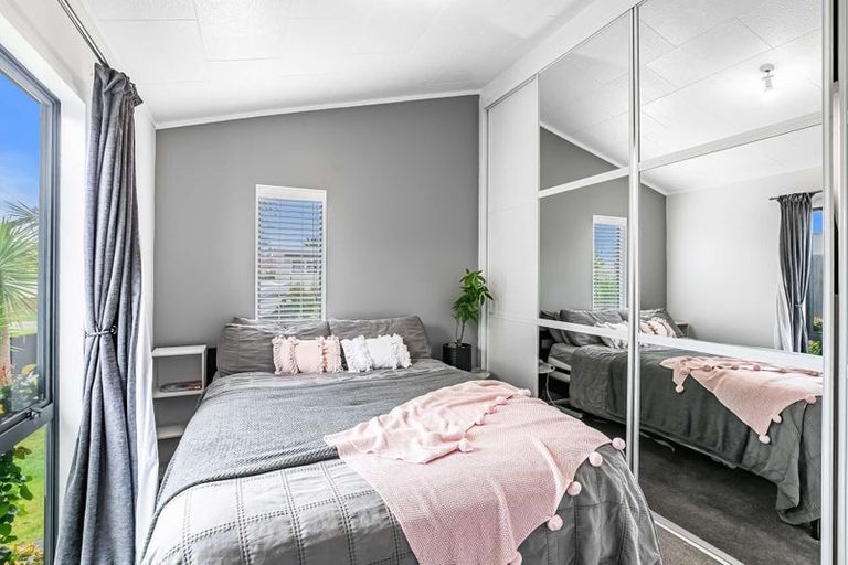 Photo of property in 3/35 Springs Road, Parakai, 0830