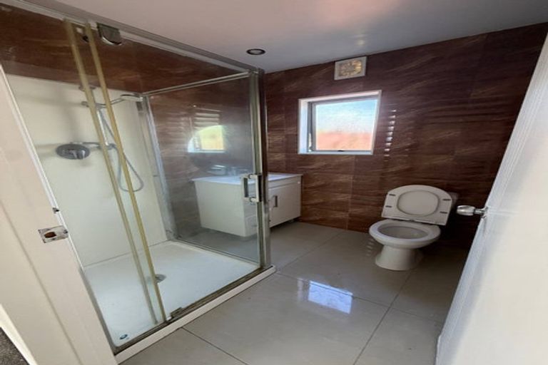 Photo of property in 16 Antalya Place, Manurewa, Auckland, 2102