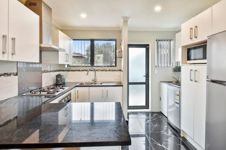 Photo of property in 5/1 Plunket Avenue, Papatoetoe, Auckland, 2104