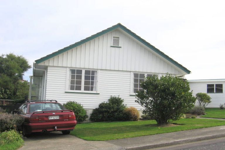 Photo of property in 4 Lenox Grove, Johnsonville, Wellington, 6037