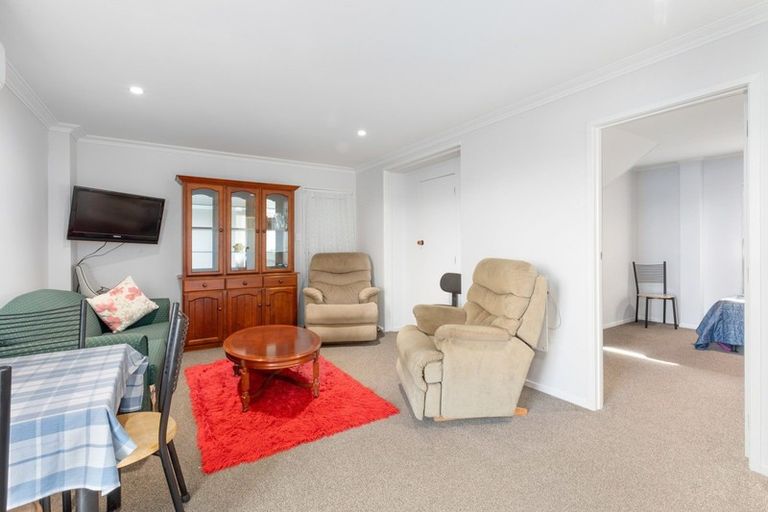 Photo of property in 16 Adela Stewart Drive West, Athenree, Waihi Beach, 3177