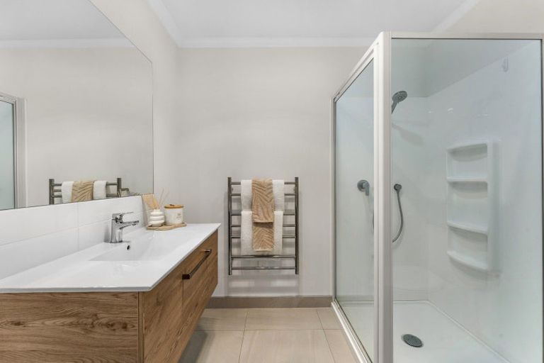 Photo of property in 62 Walter Merton Road, Hobsonville, Auckland, 0616