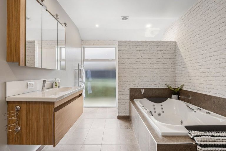 Photo of property in 20 Bayliss Drive, Kaiapoi, 7630
