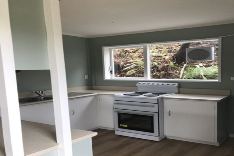 Photo of property in 4 Chancellor Way, Crofton Downs, Wellington, 6035