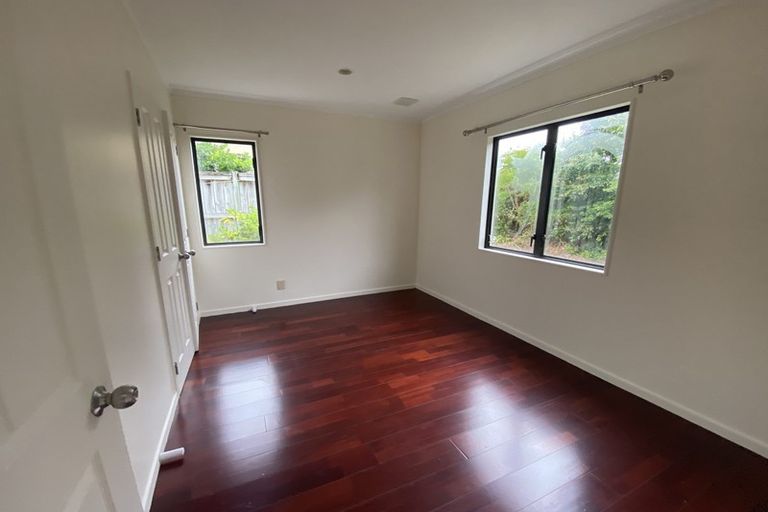 Photo of property in 4/17 Neta Grove, Henderson, Auckland, 0612