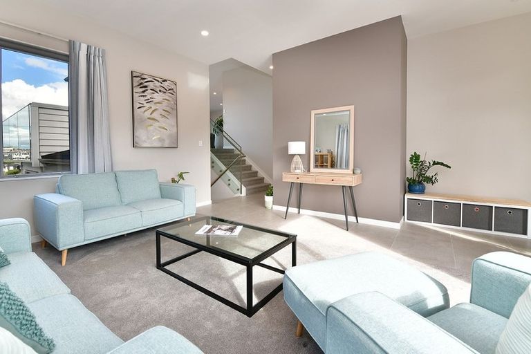 Photo of property in 114 Ormonde Drive, Silverdale, 0932