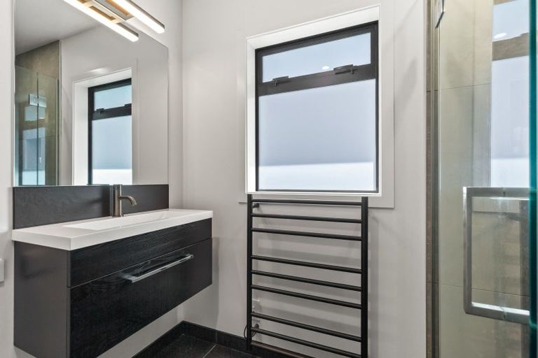 Photo of property in 35 Pinot Crescent, Ohau, 5570