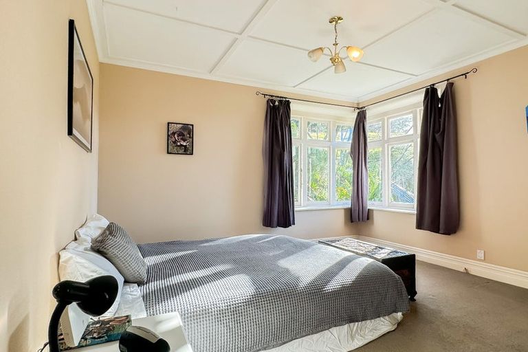 Photo of property in 2442 South Head Road, South Head, Helensville, 0874