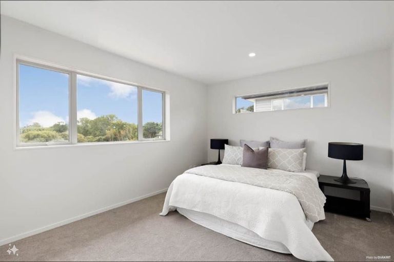 Photo of property in 513d West Coast Road, Glen Eden, Auckland, 0602