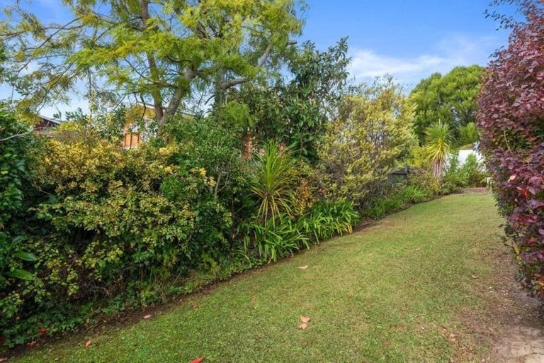 Photo of property in 71 Glencoe Road, Browns Bay, Auckland, 0630
