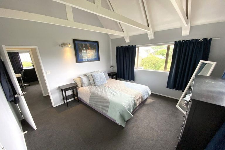 Photo of property in 3 Cassis Place, Crofton Downs, Wellington, 6035