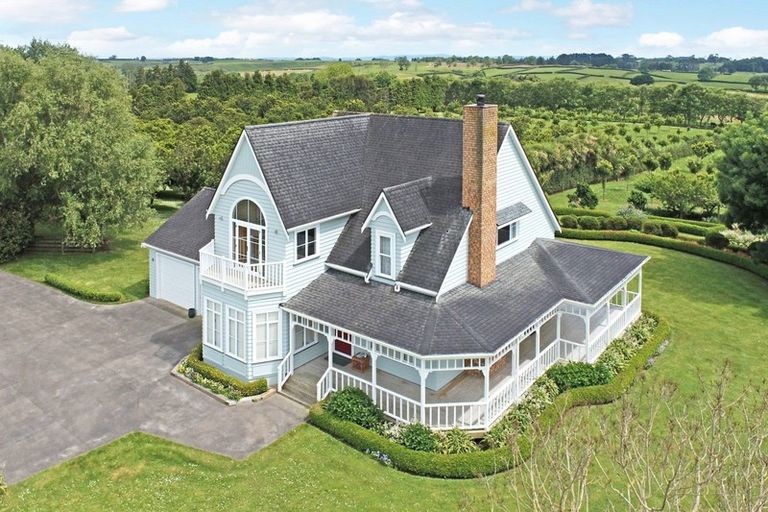 Photo of property in 26 Ernest George Drive, Karaka, Papakura, 2580