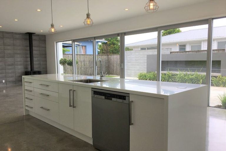 Photo of property in 22 Kelly Street, Inglewood, 4330