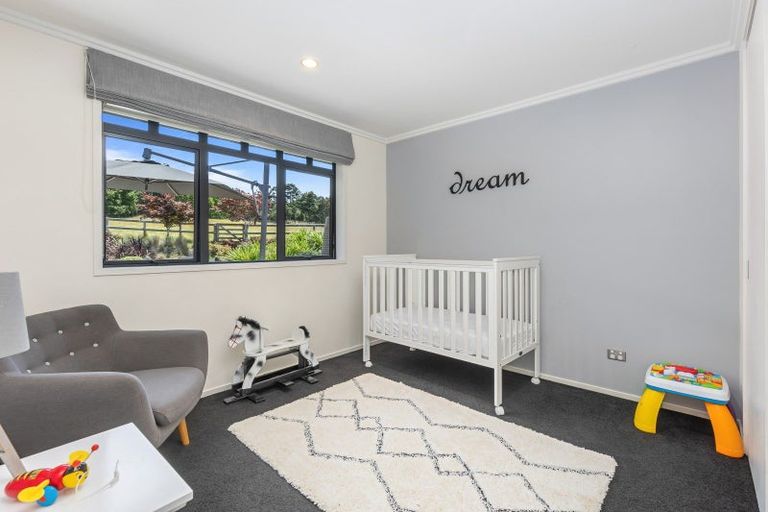 Photo of property in 100 Kauri Crescent, Waimauku, Kumeu, 0891