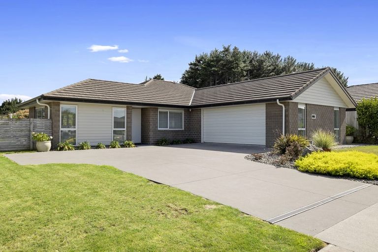 Photo of property in 7 Ryder Drive, Waiwhakaiho, New Plymouth, 4312