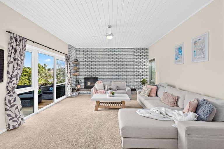 Photo of property in 21 Montclair Rise, Browns Bay, Auckland, 0630