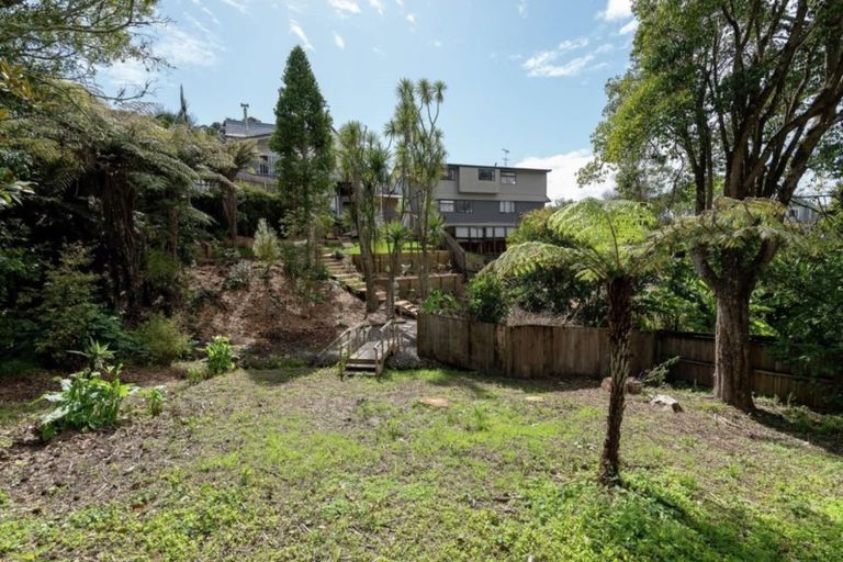 Photo of property in 19 Beach Road, Mellons Bay, Auckland, 2014