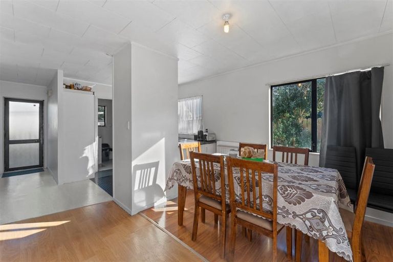 Photo of property in 1/22 Barneys Farm Road, Clendon Park, Auckland, 2103