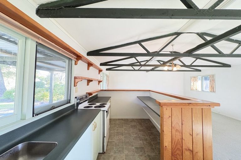 Photo of property in 123 Pomona Road, Kumeu, 0891