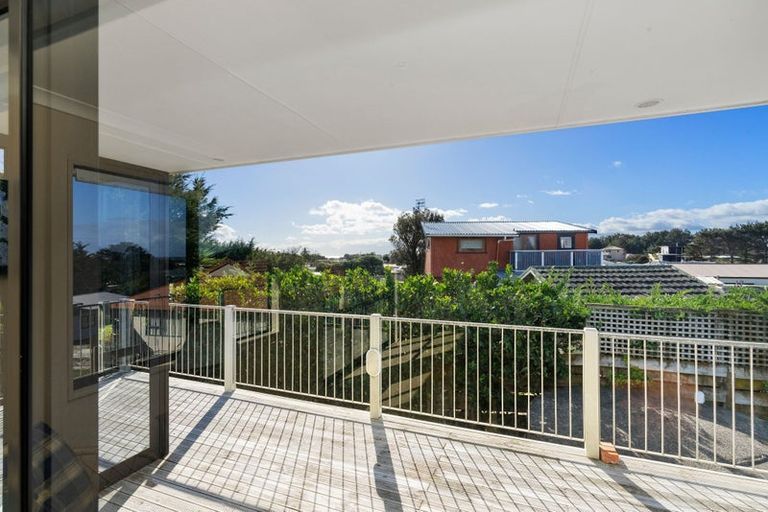 Photo of property in 15 Aranui Avenue, Waitarere Beach, Levin, 5510