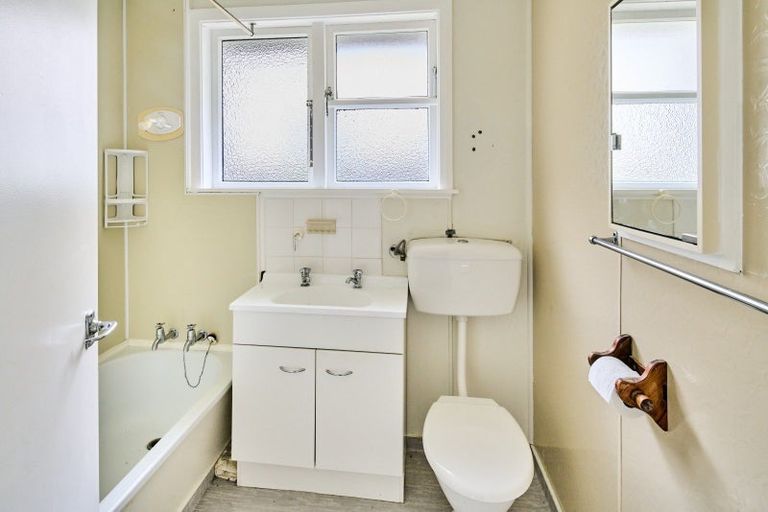 Photo of property in 14 Boyd Grove, Naenae, Lower Hutt, 5011