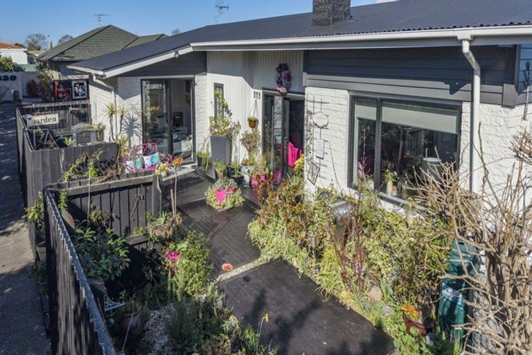 Photo of property in 1/328 Main North Road, Redwood, Christchurch, 8051