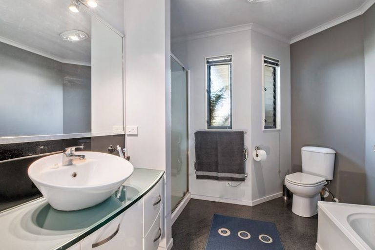 Photo of property in 16 Robinson Terrace, Rangatira Park, Taupo, 3330