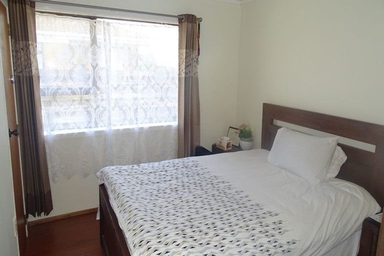 Photo of property in 4 Mangarata Avenue, Papatoetoe, Auckland, 2025