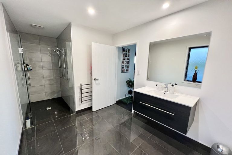 Photo of property in 10 Takutai Terrace, Ruatapu, 7883