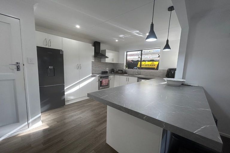 Photo of property in 4 Cedar Crescent, Feilding, 4702