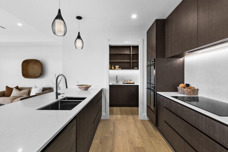 Photo of property in 129 Middle Road, Havelock North, 4130