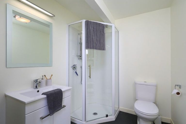 Photo of property in 16 Allan Street, Nelson South, Nelson, 7010