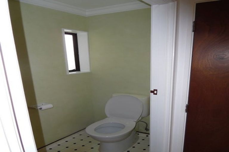 Photo of property in 6c Holsworthy Road, Lower Vogeltown, New Plymouth, 4310