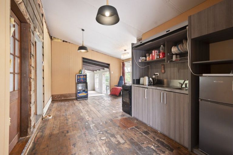 Photo of property in 19 Milne Street, Hunterville, 4730