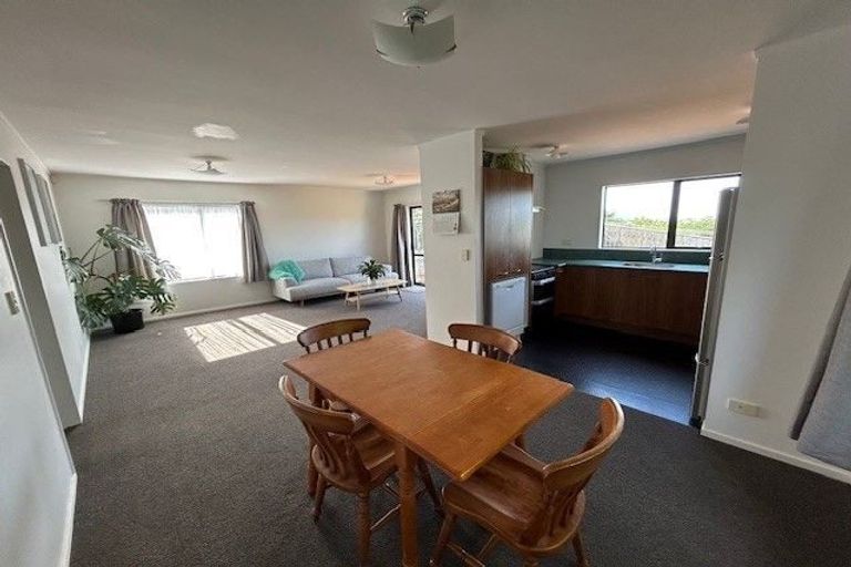 Photo of property in 4 Tobago Crescent, Grenada North, Wellington, 5028