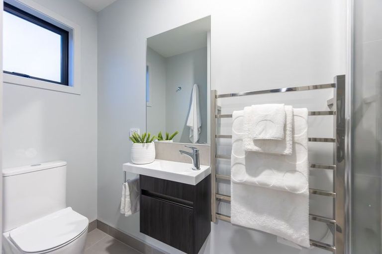 Photo of property in 63 Te Oneroa Way, Long Bay, Auckland, 0630