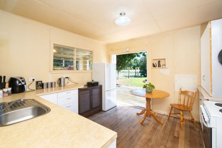 Photo of property in 1 Kuku Street, Te Awanga, 4102