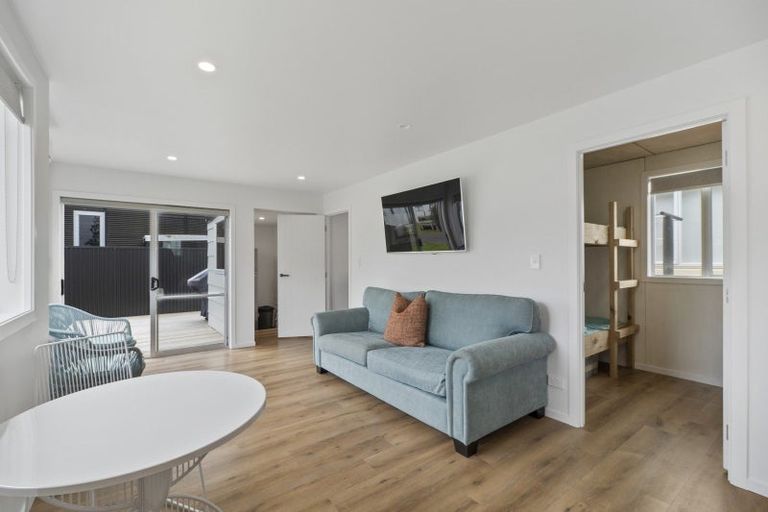 Photo of property in 30 Third Avenue, Urenui, 4377